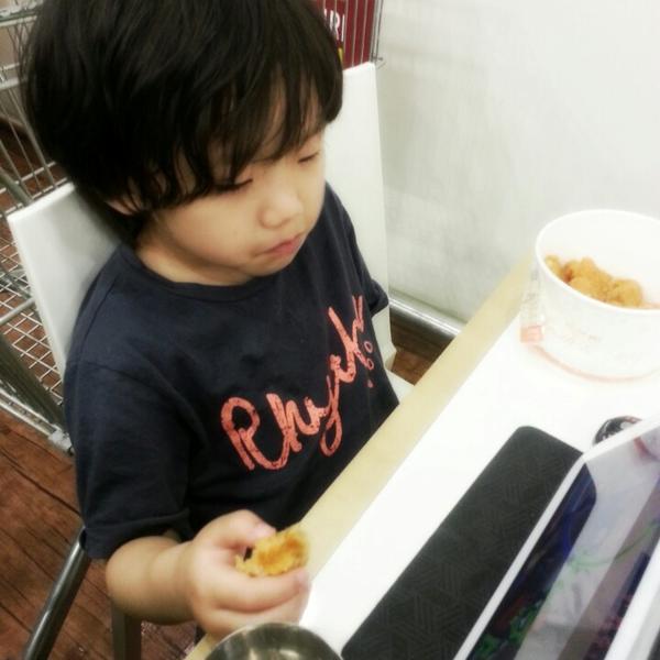 Photo taken at 홈플러스 (Home plus) by 부식 김. on 5/24/2014-首尔市道峰区道峰路678号(放鹤店) Photo taken at 홈플러스 (Home plus) by 부식 김. on 5/24/2014