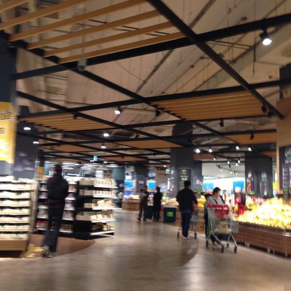 Photo taken at 홈플러스 (Home plus) by soojung c. on 10/23/2014-首尔市道峰区道峰路678号(放鹤店) Photo taken at 홈플러스 (Home plus) by soojung c. on 10/23/2014