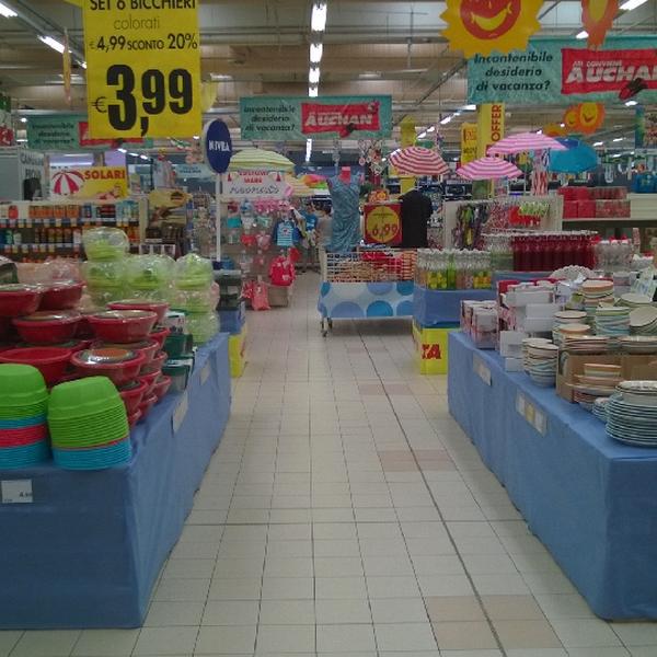 Photo taken at Auchan by Christopher M. on 6/15/2014-意大利伦巴第恩里科马泰路 Photo taken at Auchan by Christopher M. on 6/15/2014