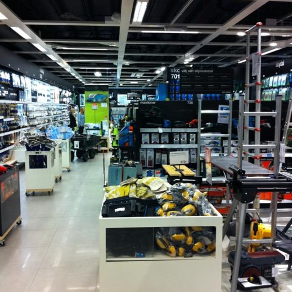 Photo taken at Clas Ohlson by Ken J. on 7/2/2012