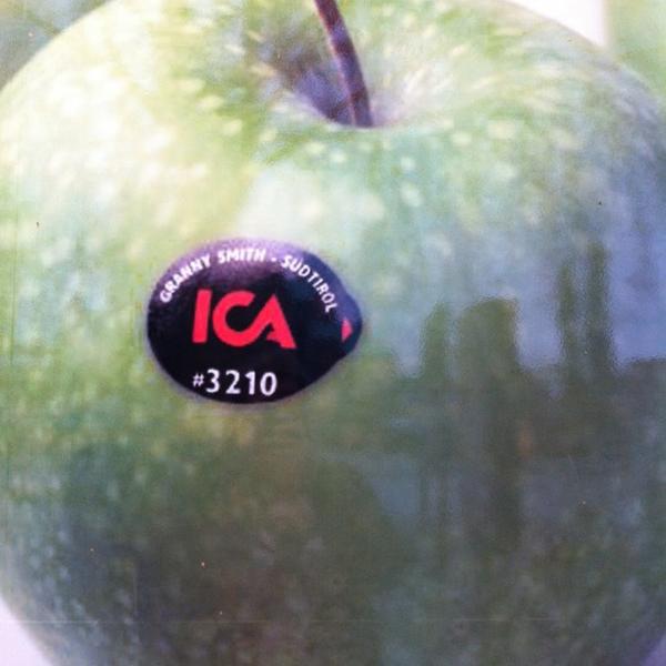 Photo taken at ICA Nära Bågen by Emelie L. on 10/18/2012