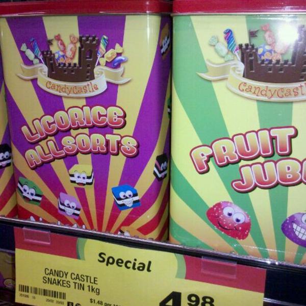 Photo taken at Woolworths by Martyn on 2/22/2012-澳大利亚澳大利亚首都特区堪培拉迪克森1 Photo taken at Woolworths by Martyn on 2/22/2012