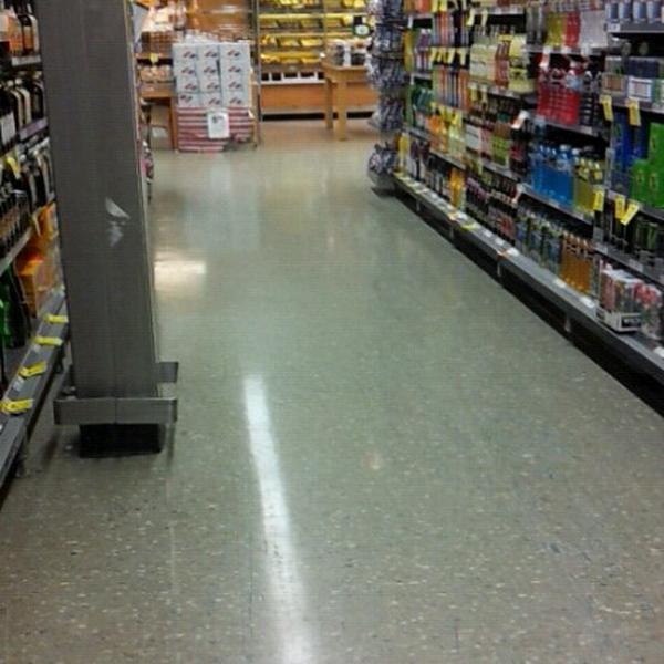 Photo taken at Woolworths by Jeskia L. on 12/26/2012-澳大利亚澳大利亚首都特区堪培拉迪克森1 Photo taken at Woolworths by Jeskia L. on 12/26/2012