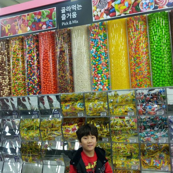 Photo taken at 홈플러스 (Home plus) by eunmi o. on 3/16/2014-全罗南道光阳市中区1811 Photo taken at 홈플러스 (Home plus) by eunmi o. on 3/16/2014