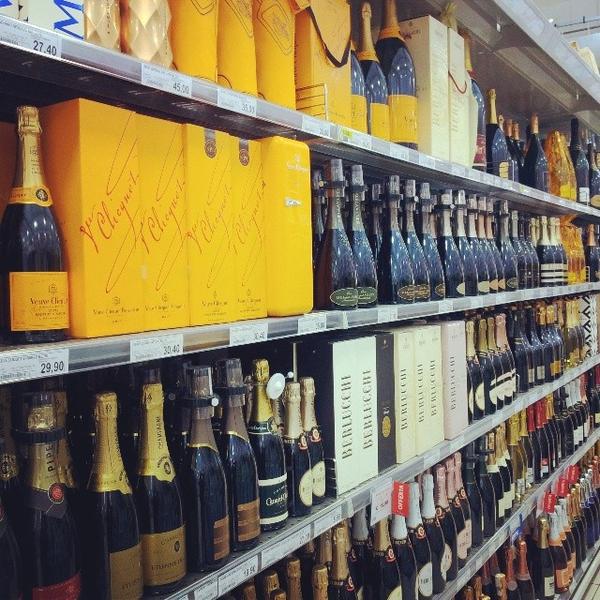 Photo taken at Iper Tosano by Elisa T. on 5/2/2014-意大利圣朱塞佩迪卡索拉约翰·保罗II街21/22 Photo taken at Iper Tosano by Elisa T. on 5/2/2014