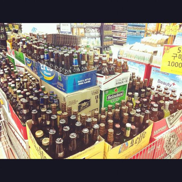 Photo taken at 홈플러스 (Home plus) by Goi G. on 6/13/2012-京畿道安养市东安区162 Photo taken at 홈플러스 (Home plus) by Goi G. on 6/13/2012