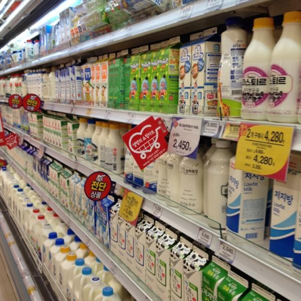 Photo taken at 홈플러스 (Home plus) by Mia S. on 11/22/2012-京畿道安养市东安区162 Photo taken at 홈플러스 (Home plus) by Mia S. on 11/22/2012