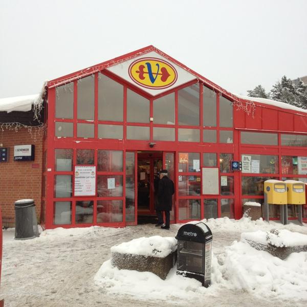 Photo taken at ICA Supermarket Väst by Staffan W. on 12/19/2012
