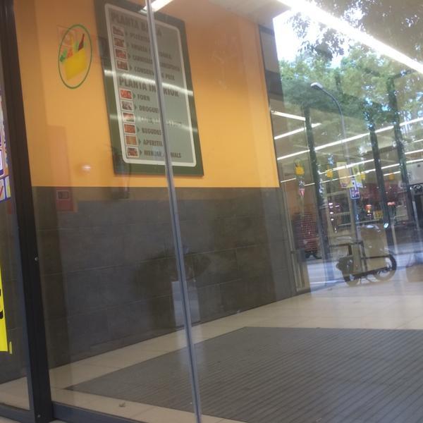 Photo taken at Mercadona by Josh™ ↙ on 6/12/2014