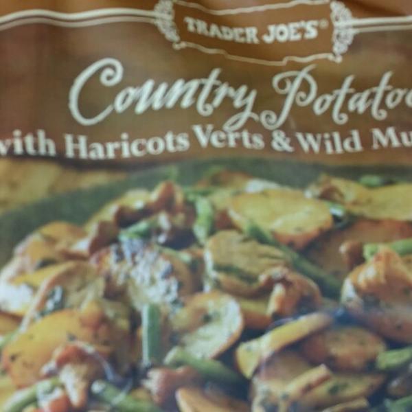 Photo taken at Trader Joe's by Mark B. on 9/12/2014-加尼福尼亚 圣安娜布里斯托尔街3329(西麦克阿瑟大道) Photo taken at Trader Joe's by Mark B. on 9/12/2014