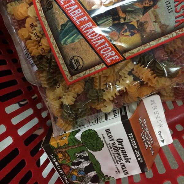 Photo taken at Trader Joe's by Christina T. on 7/22/2014-加尼福尼亚 圣安娜布里斯托尔街3329(西麦克阿瑟大道) Photo taken at Trader Joe's by Christina T. on 7/22/2014