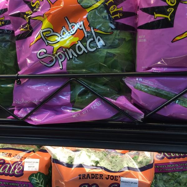 Photo taken at Trader Joe's by RichEva B. on 4/26/2014-加尼福尼亚 圣安娜布里斯托尔街3329(西麦克阿瑟大道) Photo taken at Trader Joe's by RichEva B. on 4/26/2014