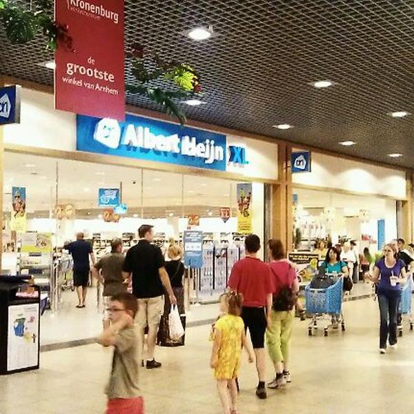 Photo taken at Albert Heijn XL by Bertin v. on 8/20/2011-荷兰格尔德兰阿纳姆克罗嫩堡大道86号 Photo taken at Albert Heijn XL by Bertin v. on 8/20/2011