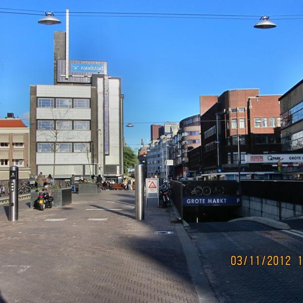 Photo taken at Albert Heijn by Hans H. on 8/20/2013-荷兰南荷兰省海牙格罗特广场5-7号 Photo taken at Albert Heijn by Hans H. on 8/20/2013