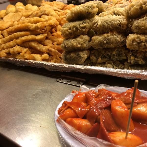 Photo taken at 홈플러스 (Home plus) by yuna o. on 3/1/2014-首尔市中浪区四佳亭路332号(面牧店) Photo taken at 홈플러스 (Home plus) by yuna o. on 3/1/2014