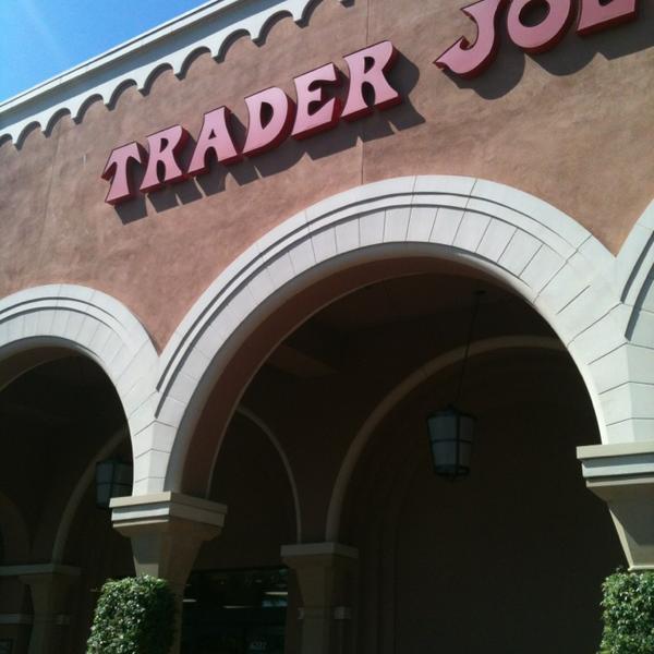 Photo taken at Trader Joe's by Tracey P. on 10/8/2013-加尼福尼亚欧文欧文大道6222(在沙峡谷大道) Photo taken at Trader Joe's by Tracey P. on 10/8/2013