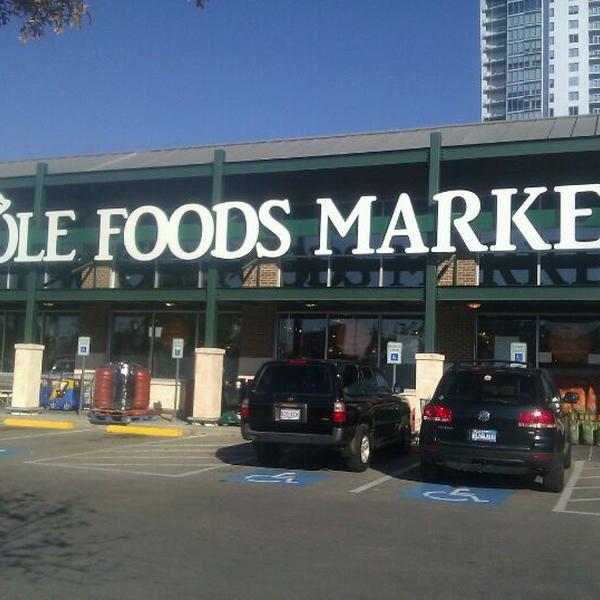 Photo taken at Whole Foods Market by Damon J. on 11/23/2011-德克萨斯州休斯顿市柯比路2955号 Photo taken at Whole Foods Market by Damon J. on 11/23/2011