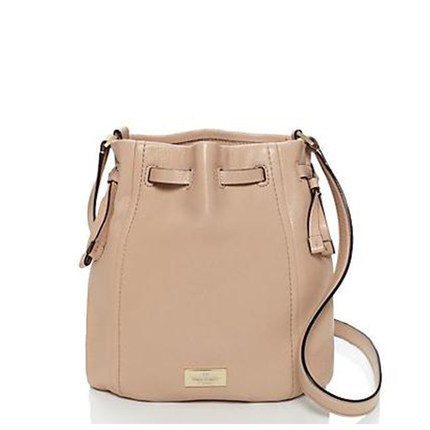 kate spade/凯特丝蓓 新款抽带真皮单肩斜挎女包 WKRU2915 kate spade/凯特丝蓓 新款抽带真皮单肩斜挎女包 WKRU2915