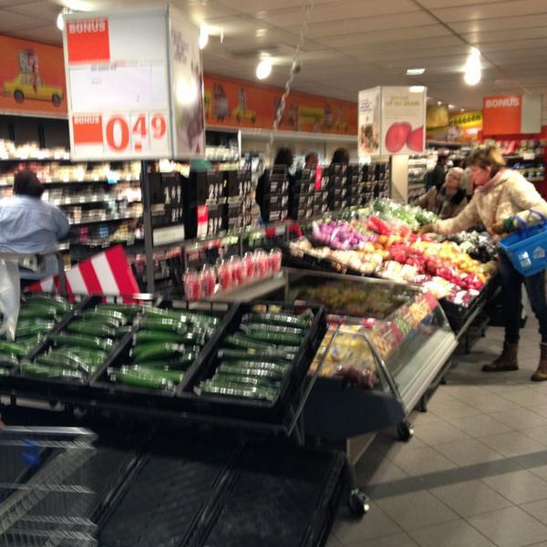 Photo taken at Albert Heijn by Tijs on 1/12/2013-荷兰北布拉班特省蒂尔堡皮乌斯广场34号 Photo taken at Albert Heijn by Tijs on 1/12/2013