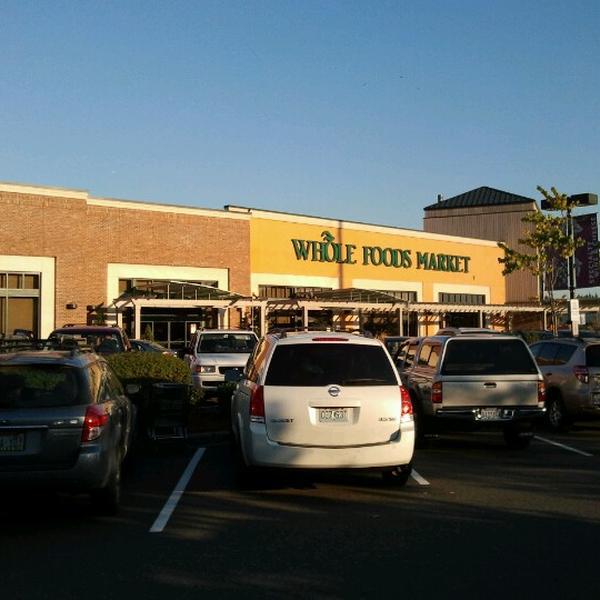Photo taken at Whole Foods Market by Edward G. on 10/4/2012-华盛顿州贝尔维尤第116号大街888号 Photo taken at Whole Foods Market by Edward G. on 10/4/2012