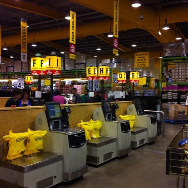 Photo taken at PAK'nSAVE by Mel T. on 5/5/2011