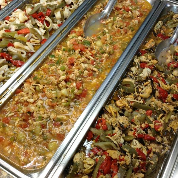 Photo taken at Whole Foods Market by Jina S. on 5/26/2013-佛罗里达州杰克逊维尔圣何塞大道10601 Photo taken at Whole Foods Market by Jina S. on 5/26/2013