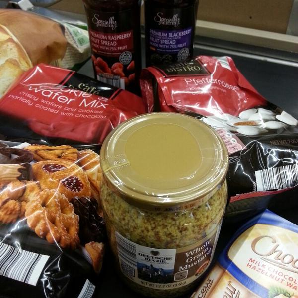 Photo taken at ALDI Food Market by Paulinacasado O. on 12/23/2014