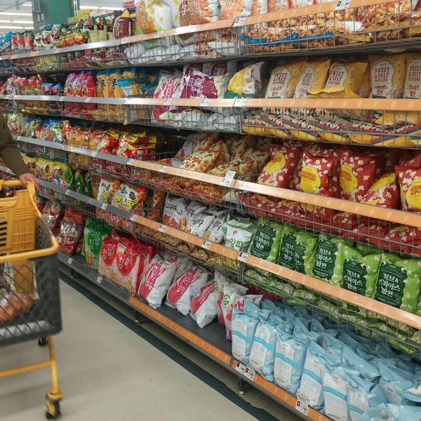 Photo taken at 이마트 (emart) by Jungwoo K. on 11/30/2014-首尔特别市瑞草区16易买得超市 Photo taken at 이마트 (emart) by Jungwoo K. on 11/30/2014