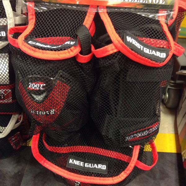 Photo taken at 이마트 (emart) by Purial S. on 9/13/2014-首尔特别市瑞草区16易买得超市 Photo taken at 이마트 (emart) by Purial S. on 9/13/2014