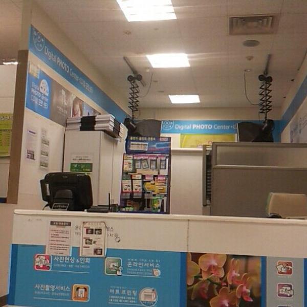 Photo taken at 이마트 (e-mart) by 승훈 이. on 2/5/2014