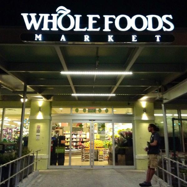 Photo taken at Whole Foods Market by CaramEle4ka ∞ . on 1/25/2013-美国佛罗里达州迈阿密奥尔顿路6789 Photo taken at Whole Foods Market by CaramEle4ka ∞ . on 1/25/2013