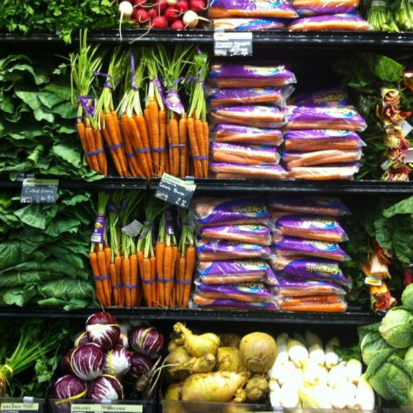 Photo taken at Whole Foods Market by Elif D. on 6/8/2012-美国佛罗里达州迈阿密奥尔顿路6789 Photo taken at Whole Foods Market by Elif D. on 6/8/2012