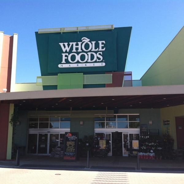 Photo taken at Whole Foods Market by Chris E. on 2/17/2013-佛罗里达州杰克逊维尔圣何塞大道10601 Photo taken at Whole Foods Market by Chris E. on 2/17/2013