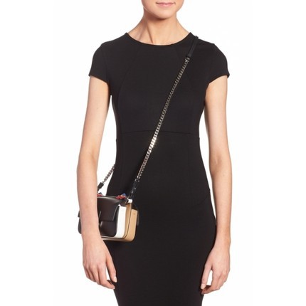 FENDI/芬迪 女包 女式单肩包 Q01897262 FENDI/芬迪 女包 女式单肩包 Q01897262