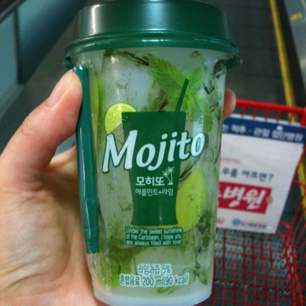 Photo taken at 홈플러스 (Home plus) by Soo 물안경 on 8/9/2012