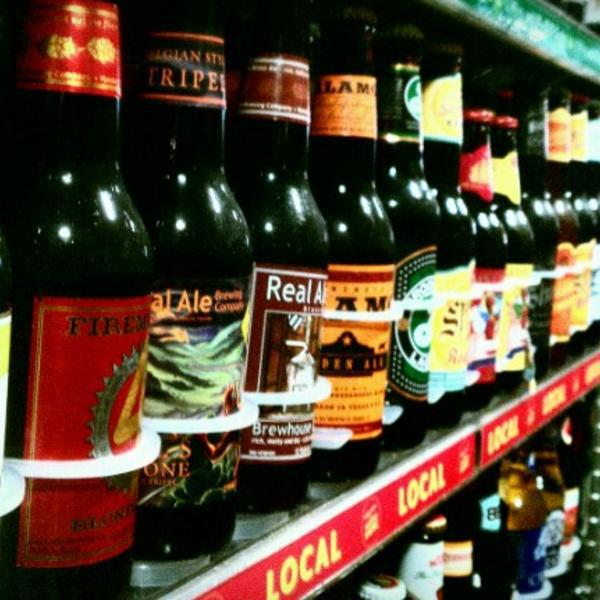 Photo taken at Whole Foods Market by Elliott M. on 7/5/2012-德克萨斯州奥斯丁拉马尔大道525 Photo taken at Whole Foods Market by Elliott M. on 7/5/2012