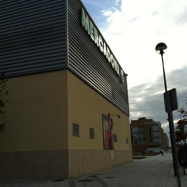 Photo taken at Mercadona by Fer P. on 11/15/2012