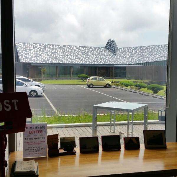 Photo taken at 올리브카페 Olive Cafe by John P. on 7/22/2014-济州西归浦市119号 OliveYoung美妆店 Photo taken at 올리브카페 Olive Cafe by John P. on 7/22/2014