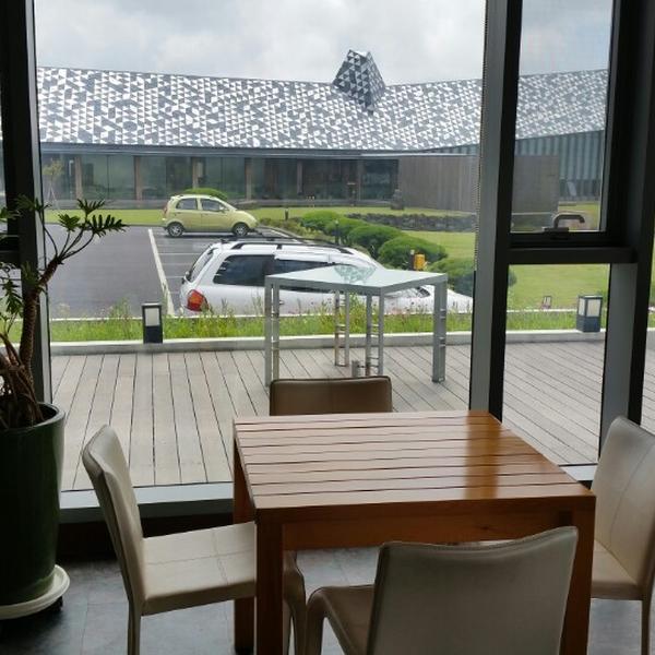 Photo taken at 올리브카페 Olive Cafe by John P. on 7/22/2014-济州西归浦市119号 OliveYoung美妆店 Photo taken at 올리브카페 Olive Cafe by John P. on 7/22/2014