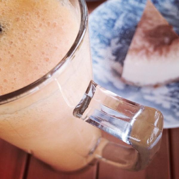 Photo taken at 올리브카페 Olive Cafe by JI MIN H. on 6/6/2014-济州西归浦市119号 OliveYoung美妆店 Photo taken at 올리브카페 Olive Cafe by JI MIN H. on 6/6/2014