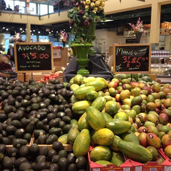 Photo taken at Loblaws by Fariba R. on 4/29/2013