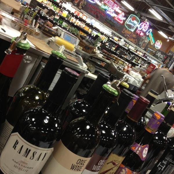 Photo taken at Whole Foods Market by Ian O. on 12/17/2012-加利福尼亚州塔扎纳文图拉大道18700号 Photo taken at Whole Foods Market by Ian O. on 12/17/2012