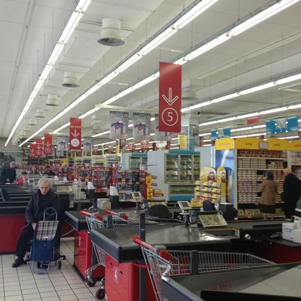 Photo taken at Bennet by Pablo B. on 4/3/2013-意大利皮埃蒙特托里诺卡拉廖路1 Photo taken at Bennet by Pablo B. on 4/3/2013