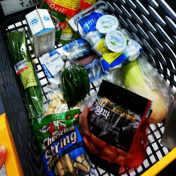 Photo taken at 이마트 (emart) by Sun Moo L. on 2/11/2015-首尔特别市数码路32-43易买得超市 Photo taken at 이마트 (emart) by Sun Moo L. on 2/11/2015