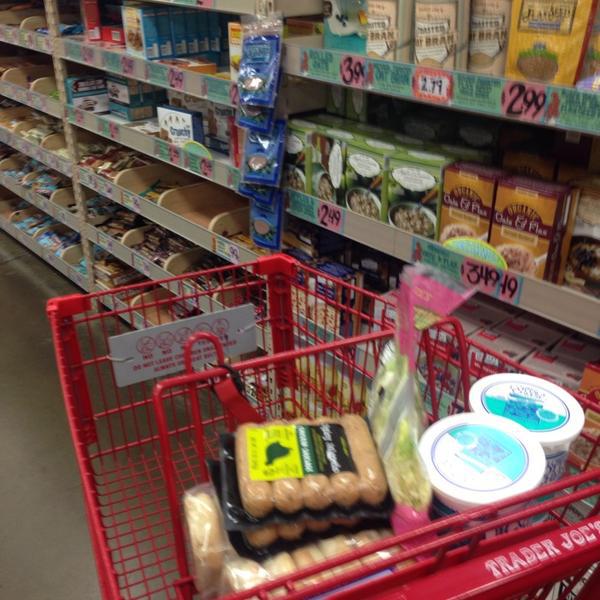 Photo taken at Trader Joe's by Shane B. on 4/8/2014-加尼福尼亚 沙加缅度福尔瑟姆大道5000(在第51街) Photo taken at Trader Joe's by Shane B. on 4/8/2014