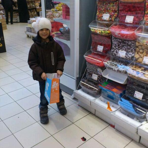 Photo taken at Coop Forum Vinsta by Joachim A. on 2/25/2012