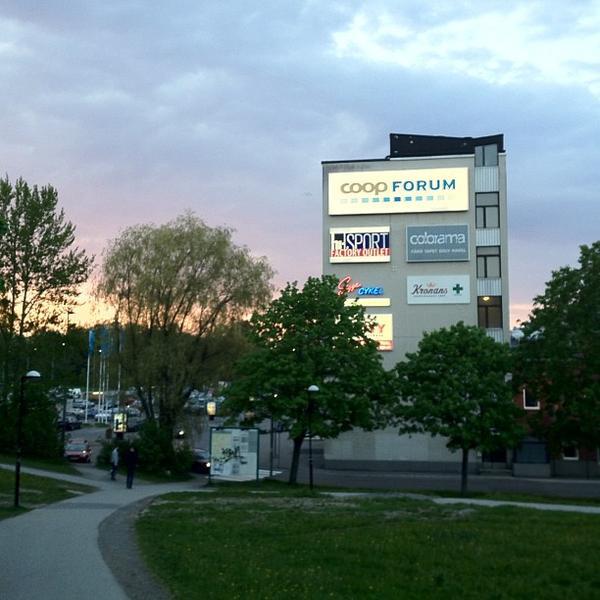 Photo taken at Coop Forum Vinsta by H.C K. on 5/21/2012