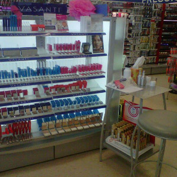 Photo taken at Shoppers Drug Mart by Faye S. on 5/11/2012