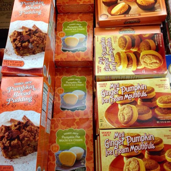 Photo taken at Trader Joe's by ✌Maryanne D. on 10/15/2014-加尼福尼亚 奇诺岗佩顿街道13911(在盛大道) Photo taken at Trader Joe's by ✌Maryanne D. on 10/15/2014