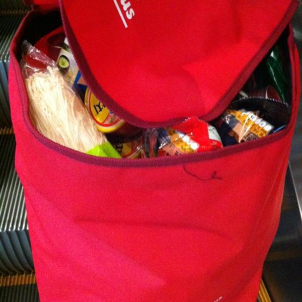 Photo taken at 홈플러스익스프레스 (Home plus Express) by Ye-Eun K. on 11/2/2011